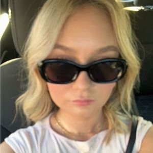 Meet your Posher, Alicia